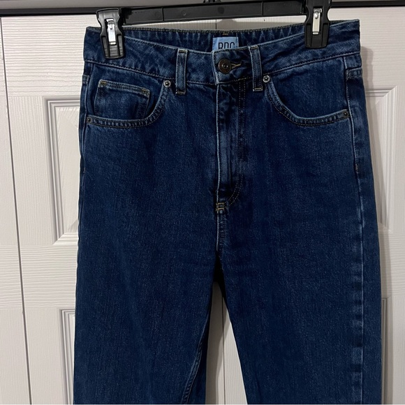 Urban Outfitters BDG Mom Jeans Dark Wash Size 26 - Picture 4 of 13
